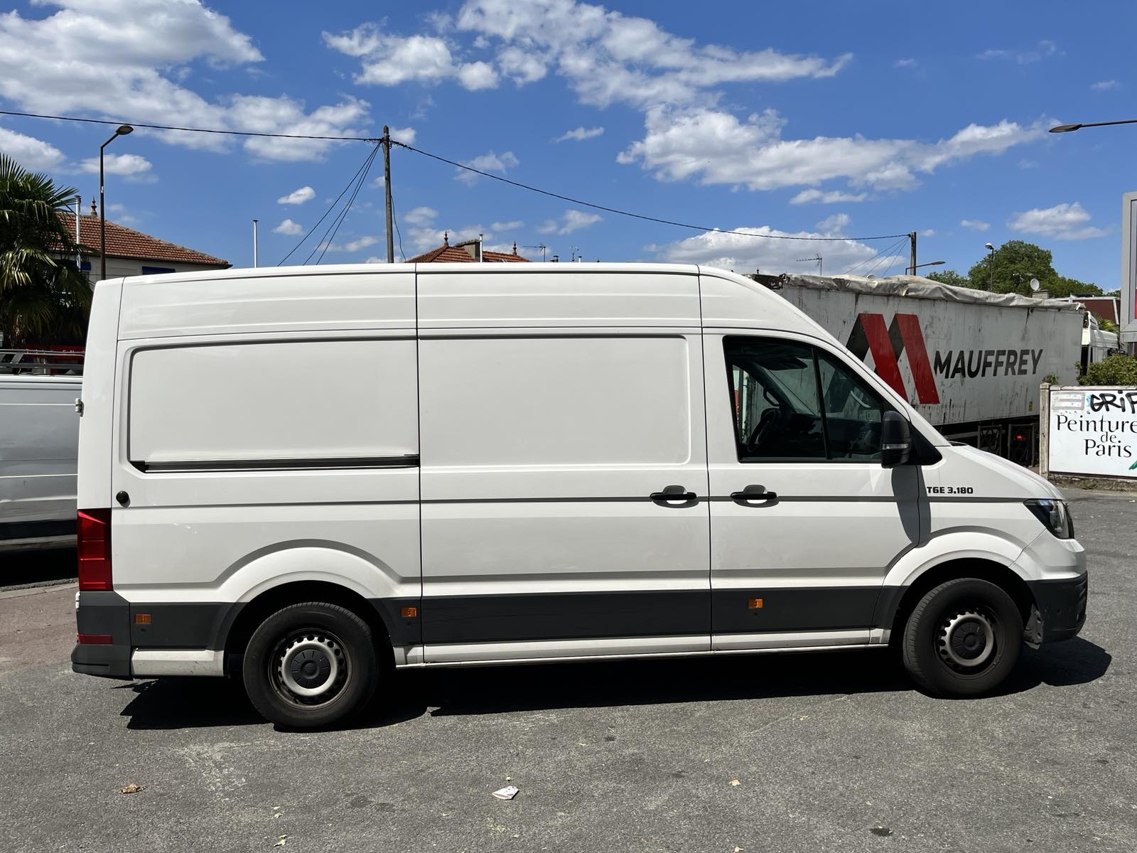 Camionnette MAN ZV Entreprise — interventions rapides de second œuvre en Île-de-France